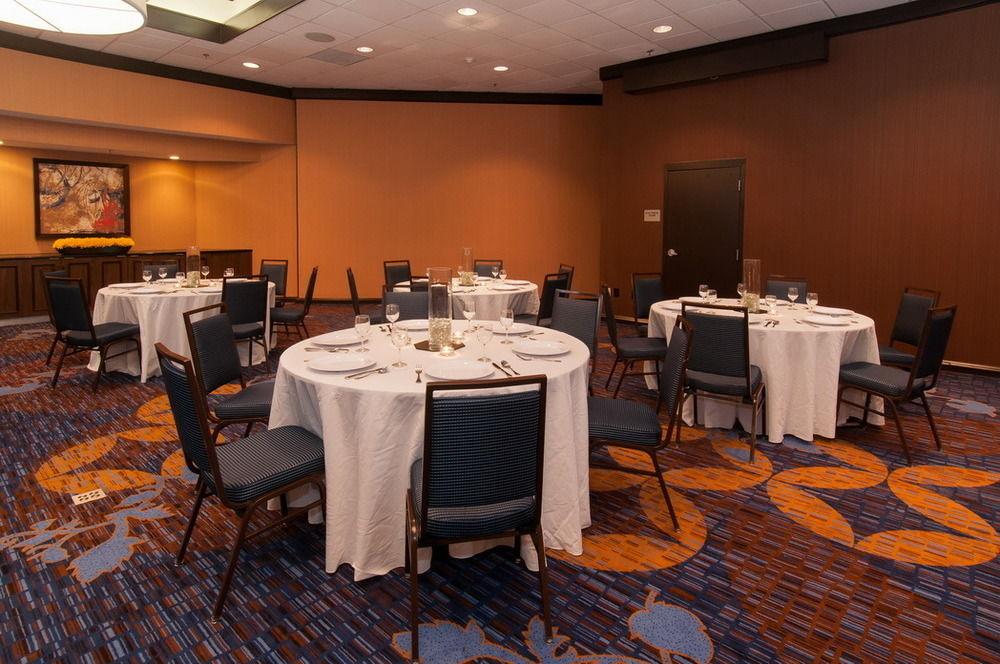 Courtyard By Marriott Charlotte Airport Loso Kültér fotó