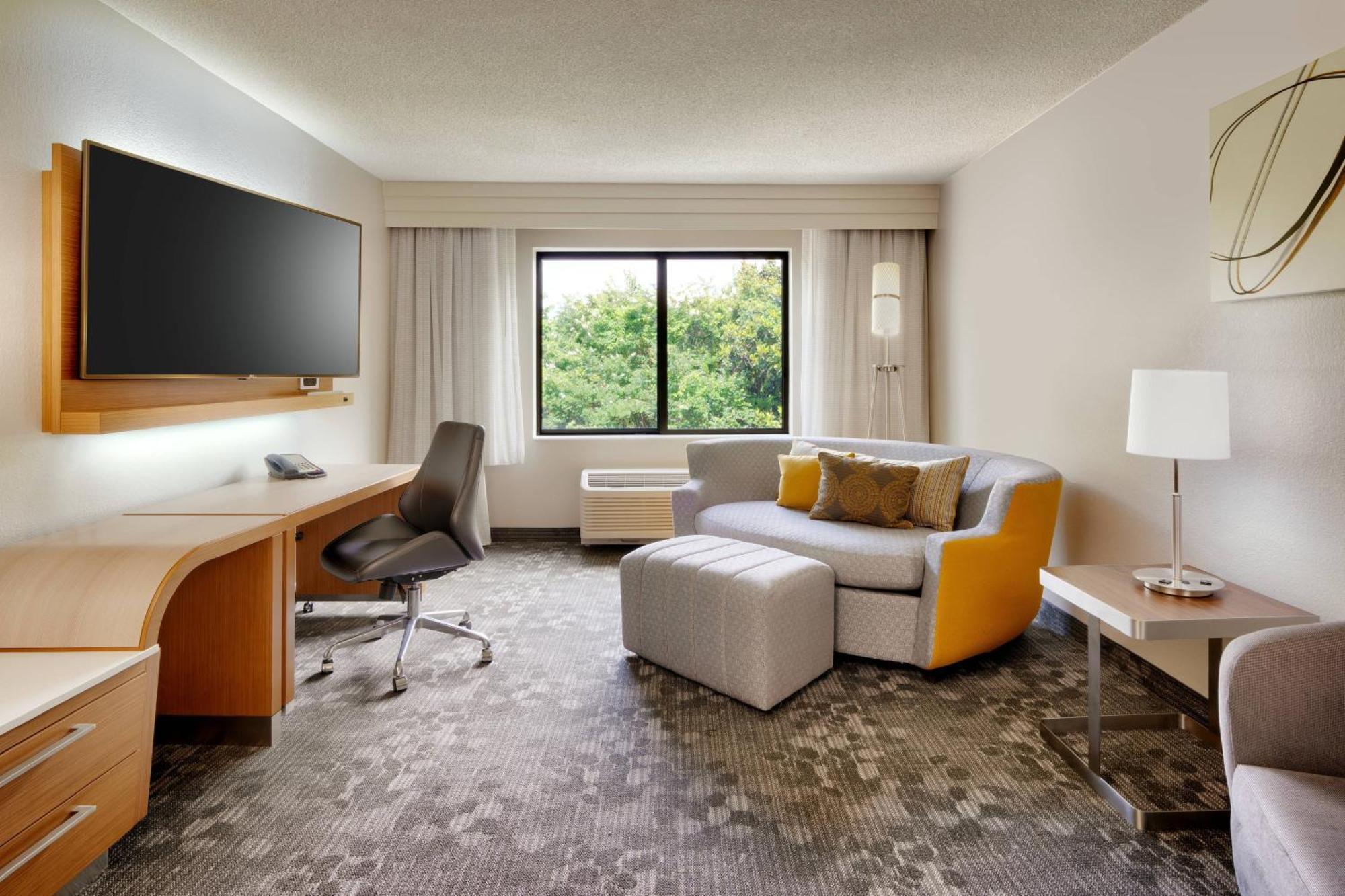 Courtyard By Marriott Charlotte Airport Loso Kültér fotó