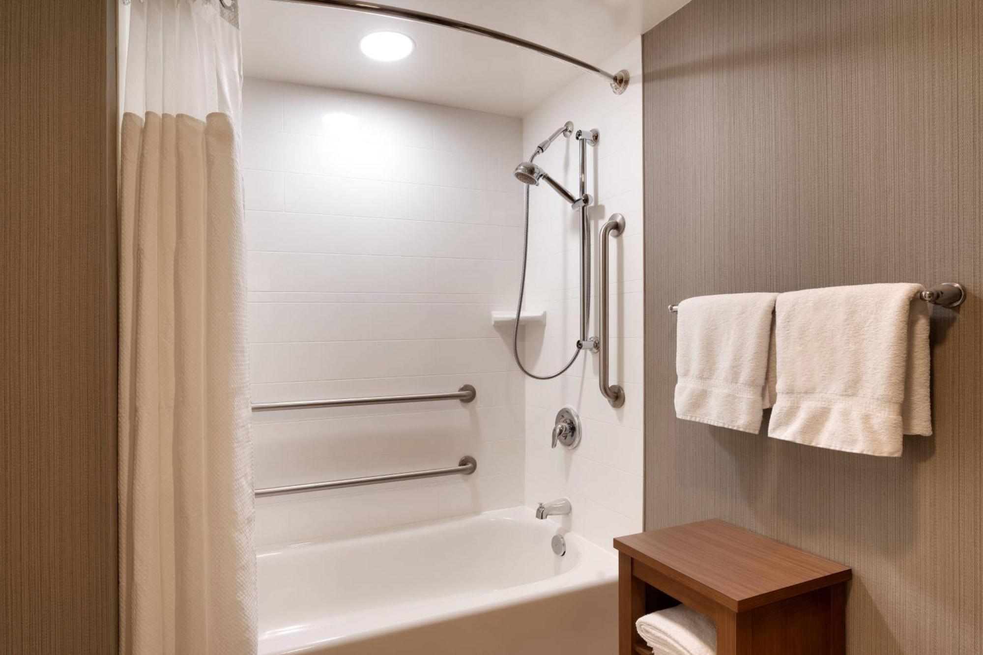 Courtyard By Marriott Charlotte Airport Loso Kültér fotó
