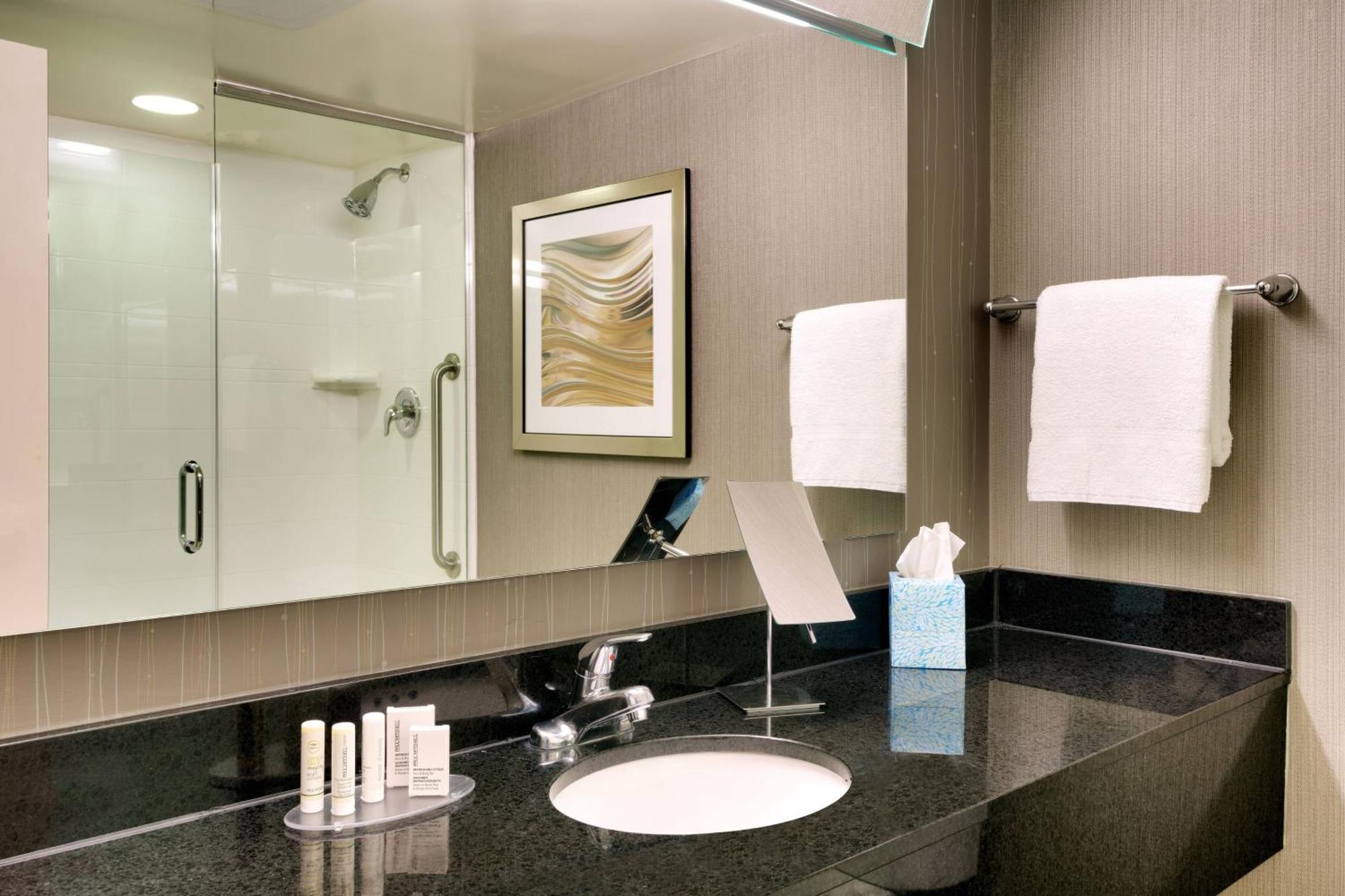 Courtyard By Marriott Charlotte Airport Loso Kültér fotó