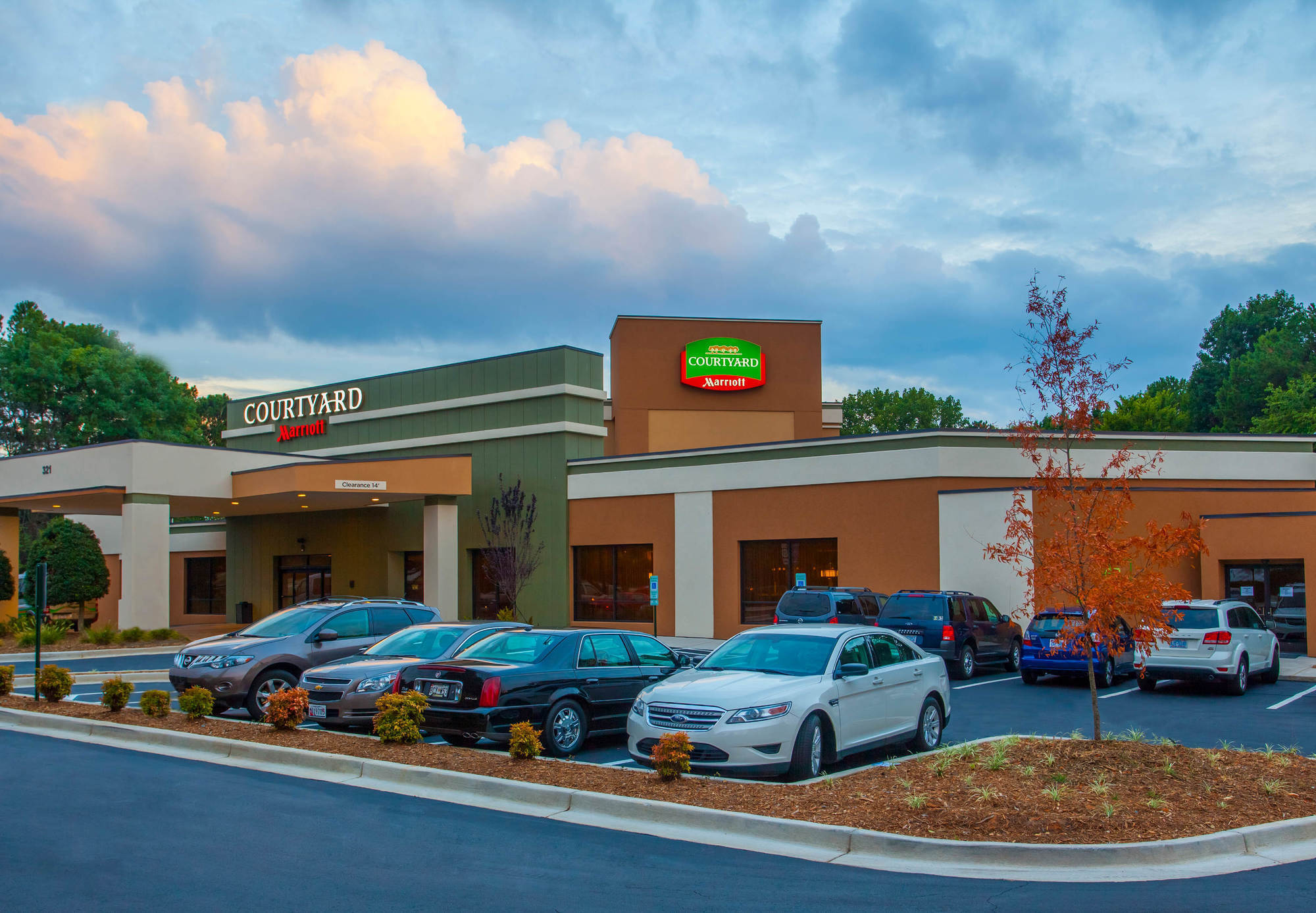 Courtyard By Marriott Charlotte Airport Loso Kültér fotó