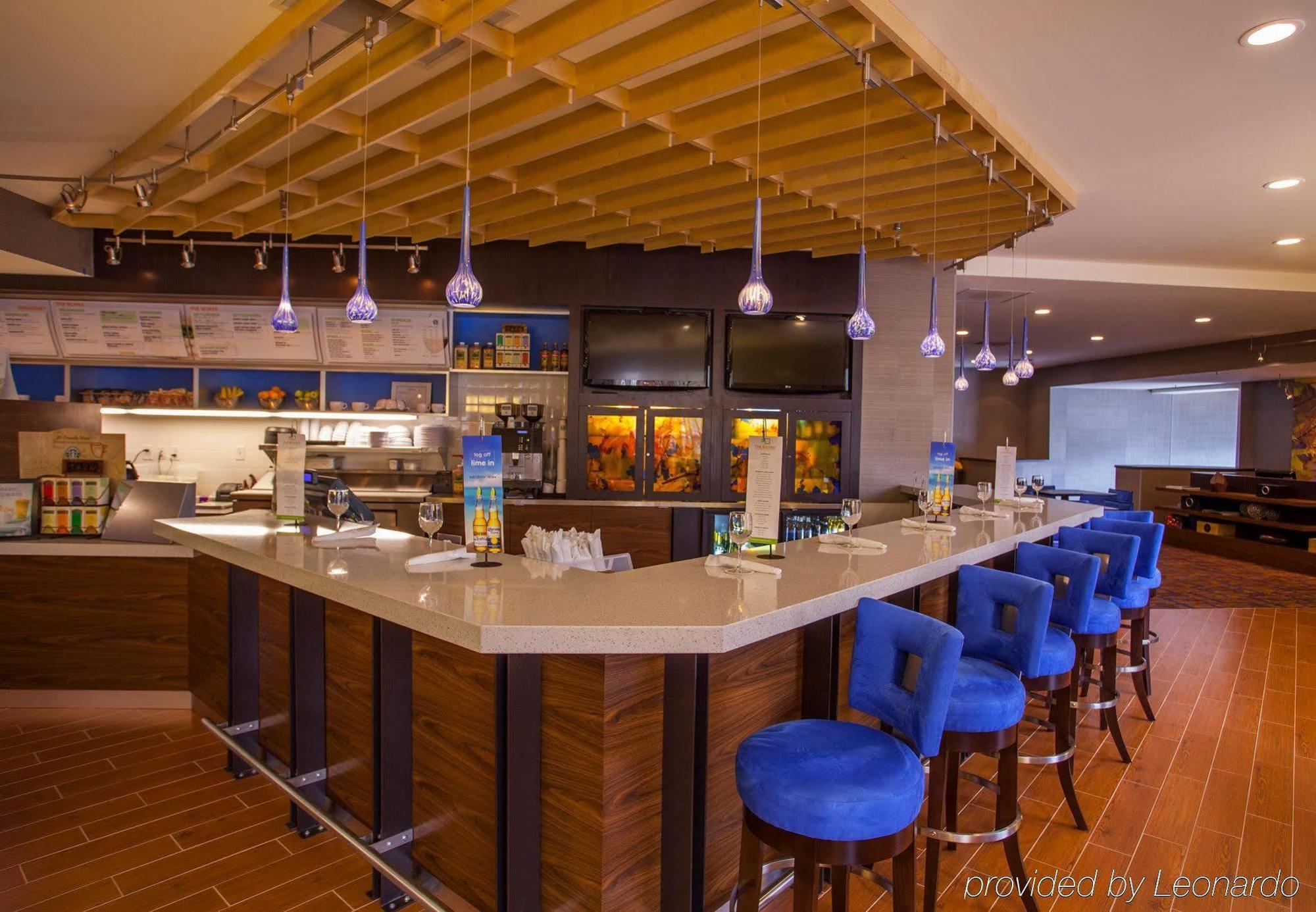 Courtyard By Marriott Charlotte Airport Loso Étterem fotó