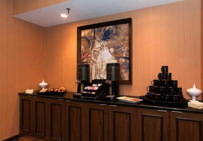 Courtyard By Marriott Charlotte Airport Loso Kültér fotó