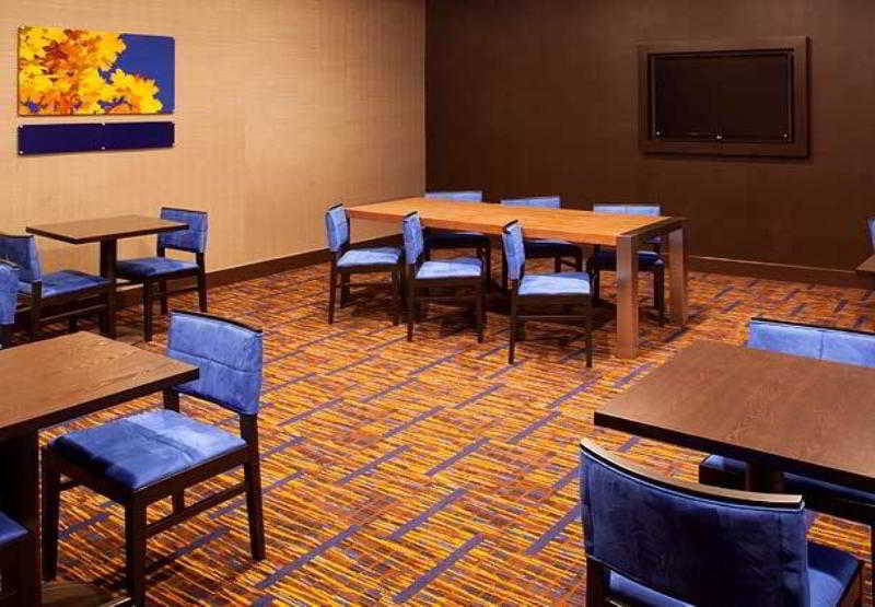 Courtyard By Marriott Charlotte Airport Loso Kültér fotó